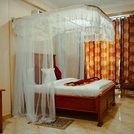 Senator Hotel Arusha Bagian luar foto