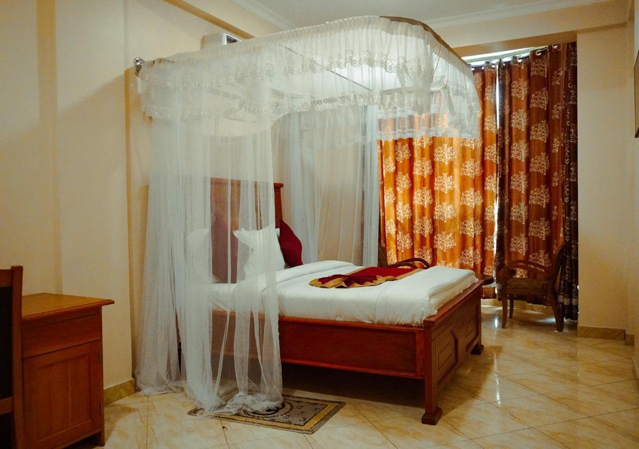 Senator Hotel Arusha Bagian luar foto