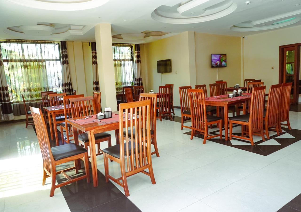 Senator Hotel Arusha Bagian luar foto